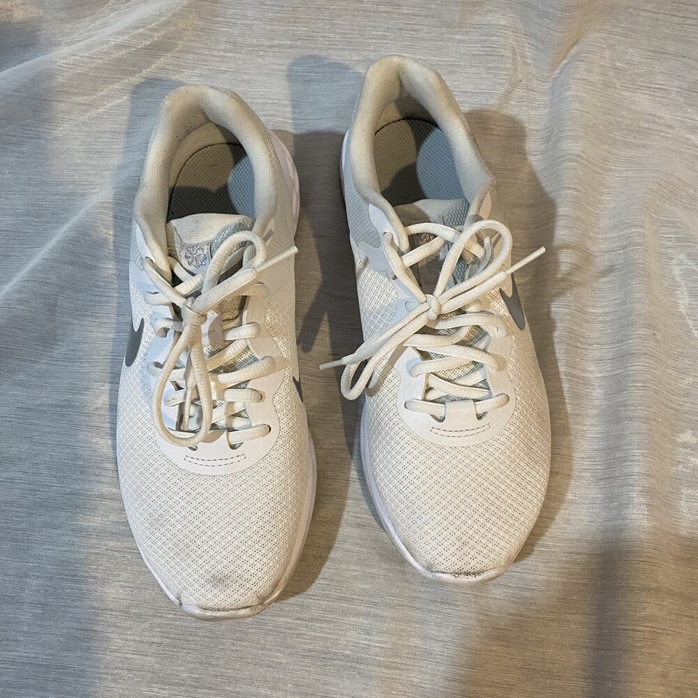 Nike Revolution 6 White Women Size US8.5 Running Shoes Sneakers DC3729 101